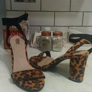 Comfort cheetah 🐆 high heels size 10w